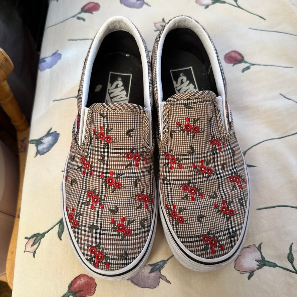 Vans embroidered floral slip on sneakers